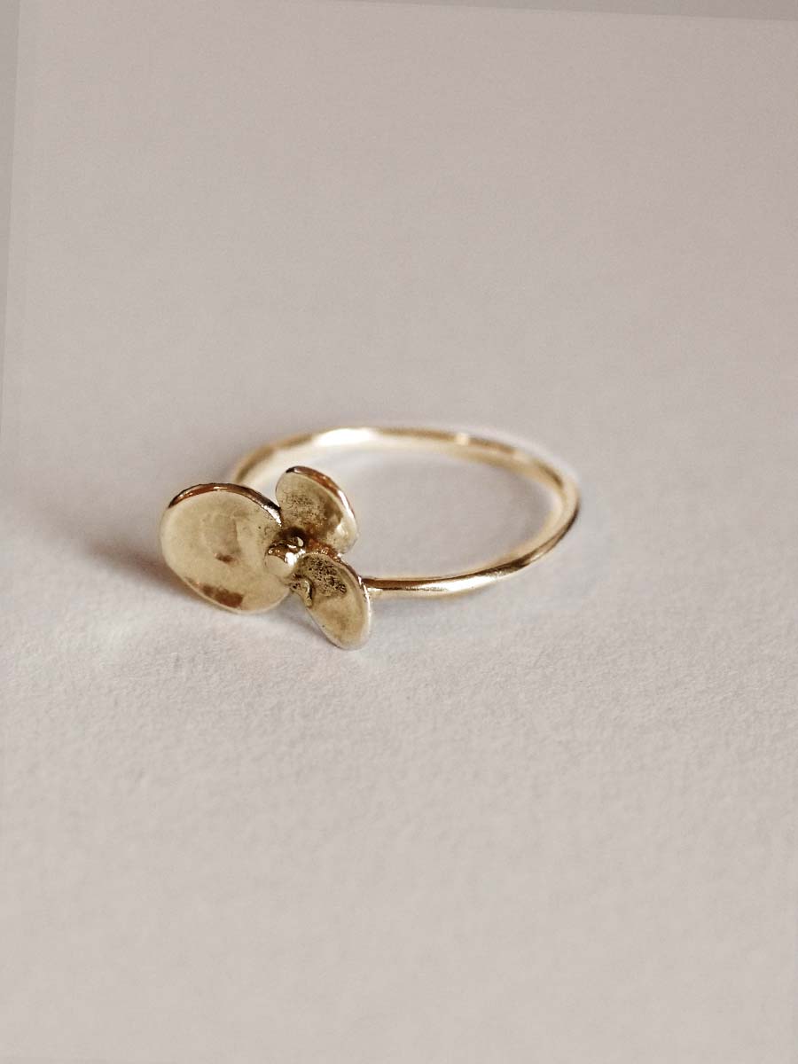 Alternative view of Orchid - Gold